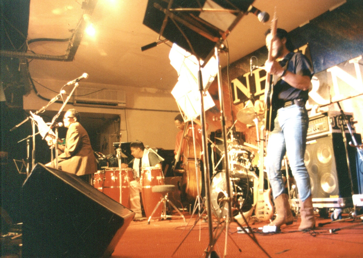 Little Jimmy Scott joining the band onstage during the 1992 European <i>Conjure</i> tour. Photo courtesy of Ismael Reed.